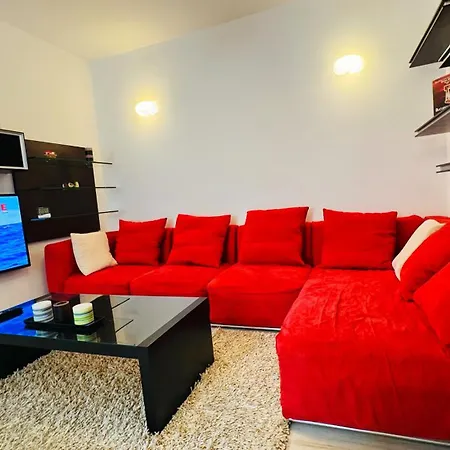 Appartamento Red Flat 2br With Luxurious King Bed & Hot Tub Bucarest