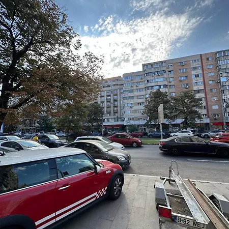 Appartamento Red Flat 2br With Luxurious King Bed & Hot Tub Bucarest